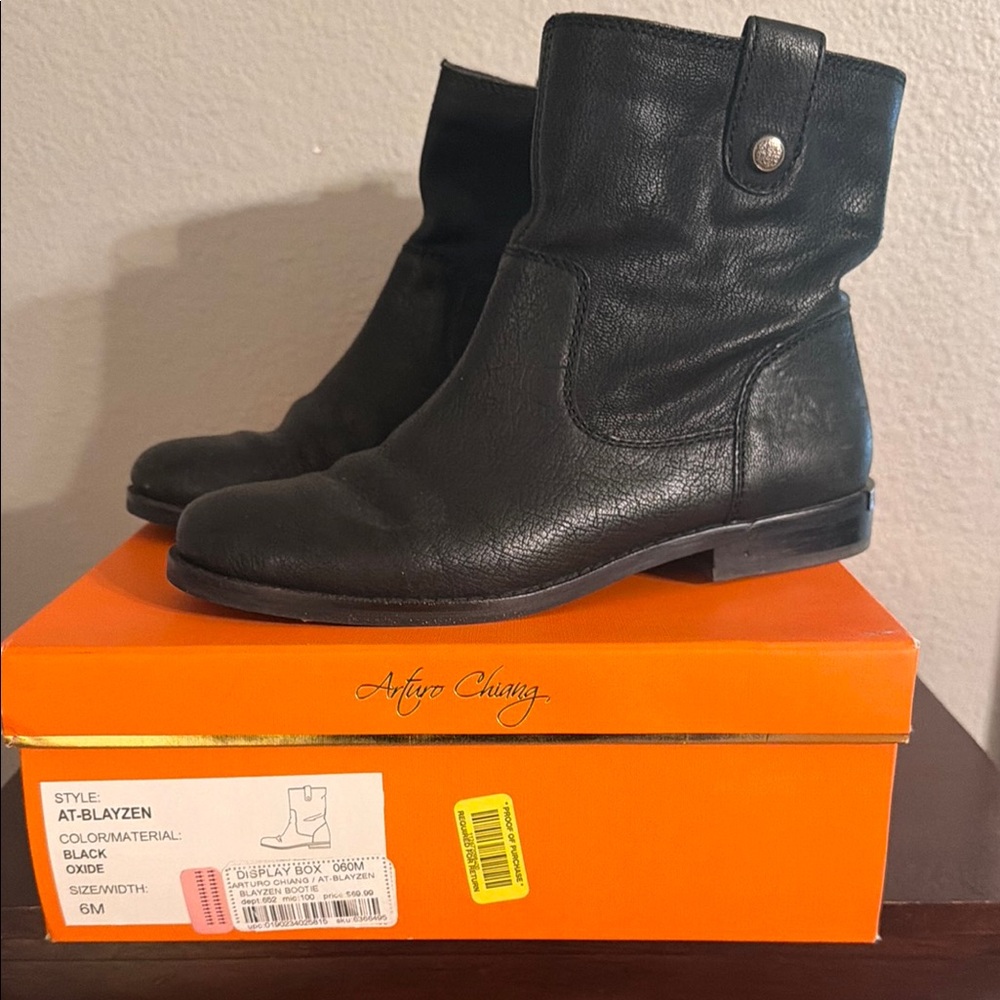 Arturo Chiang Black Leather Mid-Calf Ankle Boots
